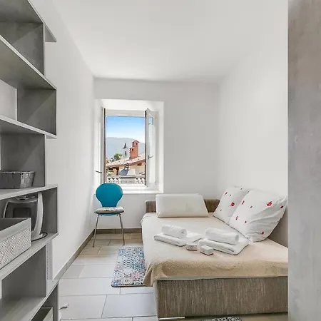 L' Angolino Di Cannobio: Stone For 4 With Terrace - Happy Ferienhaus Cannobio