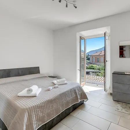 L' Angolino Di Cannobio: Stone For 4 With Terrace - Happy Ferienhaus *