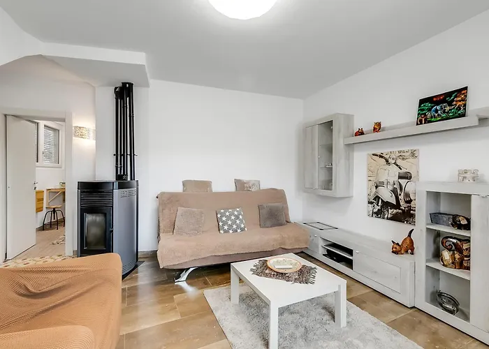 L' Angolino Di - Happy 카노비오