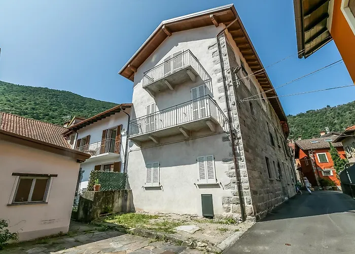 L' Angolino Di - Happy 카노비오